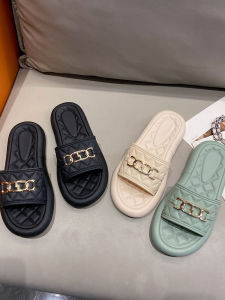 รองเท้าแตะสไตล์ฝรั่งเศสหรูหราสําหรับผู้หญิงฤดูร้อนมาใหม่ยอดนิยม INS Trend รองเท้าแตะชายหาดพร้อมฐานหนาดีไซน์กันลื่น