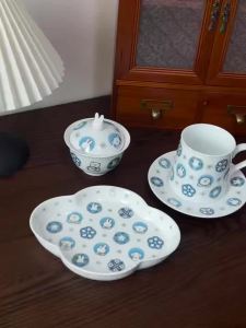 Miffy | Miffy Sóng Xanh Hoa Sứ Nghệ Thuật Ngói 10Cm Cảnh Đức Trấn Gốm Sứ Dễ Thương Bạn Bè Hoa Huy Chương Cổ Điển Trang Trí Nhà Quà Tặng