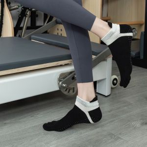 Indoor Fitness Five-Finger Yoga Socks Professional Pilates Anti-Slip Breathable Sweat Absorbent Toe Separated Sports Socks