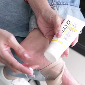 ซื้อ2แถม2 Maelizz ครีมส้นเท้าแตก เหมาะสำหรับส้นเท้าแตก ผิวแตก บำรุงผิว ครีมสันเท้าแตก ครีมทาเท้าขาว ครีมทาเท้า ครีมบำรุงเท้า ครีมบำรุงส้นเท้า ดูแลเท้า foot cream ช่วยฟื้นฟูผิวแห้งหยาบกร้าน พร้อมส่ง M010 FSA