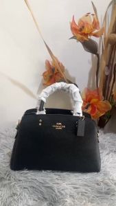 💯% กระเป๋าสะพาย COACH 91146 MINI LILLIE CARRYALL (IMBLK) - ของแท้สำหรับกระเป๋าสะพาย