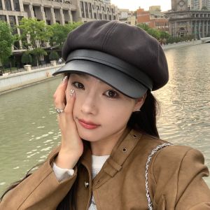 Casual Cotton Octagonal Beret Hat with Leather Brim Duckbill Cap Autumn Winter Versatile British Artistic Street Style Hat
