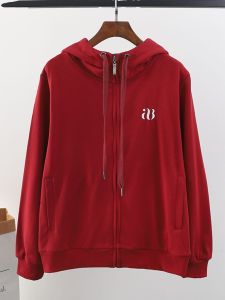 เสื้อคาร์ดิแกนฮู้ดสำหรับผู้หญิง ฤดูใบไม้ผลิและฤดูใบไม้ร่วง 2025 ใหม่ หลวม สีแดงไวน์ แจ็คเก็ตซิป ลำลอง กระชับสัดส่วน เสื้อตัวบน