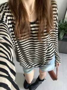 เสื้อยืดคอกลมแขนยาวผู้หญิงฤดูร้อนใหม่บางระบายอากาศได้ดีสไตล์เกาหลี U-neck Long Sleeve T-shirt ทรงหลวมๆ สไตล์ลำลอง