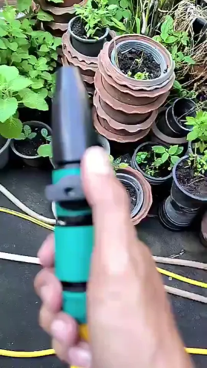 หัวฉีดรดน้ำพร้อมวาล์วและข้อต่อสวมไว