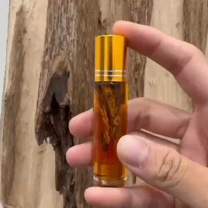 Dầu gió trầm hương rừng Dầu xoa trầm hương Vạn An Group 10ml hỗ trợ xoa bóp nhức mỏi giảm căng thẳng thư giãn