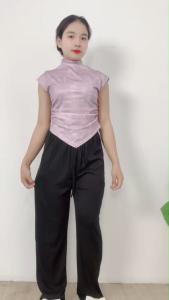 ชุดเซตแฟชั่นสุดอิน เสื้อย้อมสีเท่จัดจ้านแมทช์กางเกงดำสุดชิค ใส่แล้วดูมั่นใจ สายแฟต้องมี