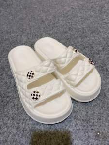 WAJIB TURUN SIZE! Sandal Slop Kancing Ban2 Wedges Kekinian Fashion