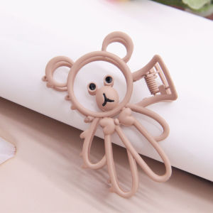 Adorable Strawberry Bear Claw Clip Metal Matte Finish Hair Accessories Korean Style No Damage Fresh out New Fashion Jewelry