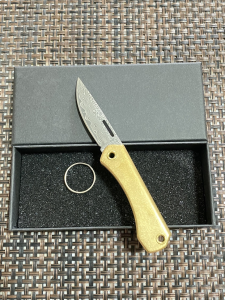 AverBEST ด้ามทองเหลือง มี2แบบ ใบดุซิฟเบอร์ D2 และ Damascus สำหรับงานเบาๆ เหมาะสำหรับของสะสม