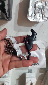 Miếng dán logo 2 con Ngựa 3D bằng Kim loại - Dán trang trí Xe máy Ô tô Laptop…..