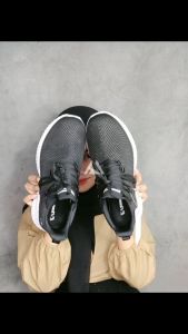 RHUMELL ZEUS SEPATU LIFESTYLE