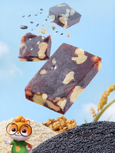 Three Squirrels | Healthy Blood Rice and Walnut Cake 250g