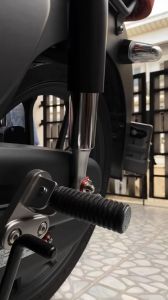 สลักพักเท้า C125 จี้ลาย Wave MSX สวยๆ สแตนเลส Heng ราคาต่อ 1 คู่