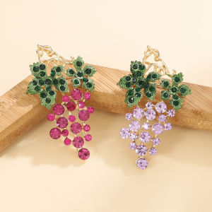 Fashion Creative Stylish Fruit Brooch Exquisite Elegance Grape Corsage Suit Ornament Wardrobe Malfunction Proof Pin