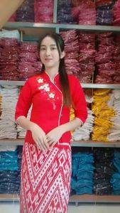 ชุดผ้าฝ้ายดอกสร้อย ชุดดอกสร้อยปักดอก ผ้าถุงลายลิซ่า