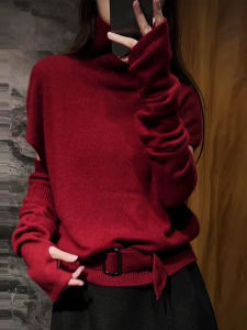 UYFY | Red High-neck Knitted Sweater With Belt