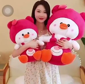 Gấu bông vịt má hồng mặc yếm cosplay gấu dâu losto siêu đáng yêu (25cm---70cm) vải miniso 4 chiều mềm mại an toàn