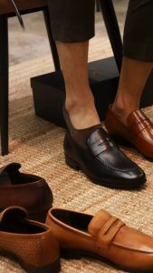 ARDEN TEAL Arrecifes Black Penny Loafer