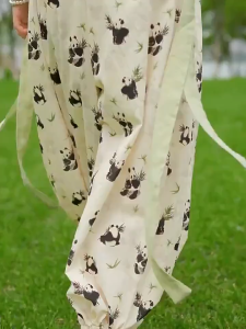 ชุดแฟชั่นสำหรับเด็กผู้หญิง ชุดเสื้อแขนสั้นพิมพ์ลายแพนด้าสไตล์จีนและกางเกงฮาเร็มสำหรับฤดูร้อน