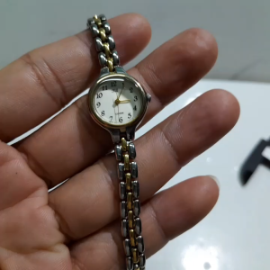 Đồng hồ lắc nữ Citizen Fill size 19mm demi trắng vàng Second hand