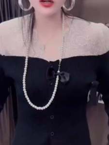 เสื้อเชิ้ตคอวีแขนยาวทรงเข้ารูปผ้าฝ้ายทรงเข้ารูปสไตล์ฝรั่งเศสสำหรับผู้หญิง เสื้อชั้นในฤดูหนาว 2024 ใหม่ ลดอายุ ดีไซน์เก๋ไก๋