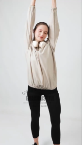 Jaket Olahraga Wanita Jaket Parasut Anti UV Waterproof Ringan Hoodie Joging Runing Outdoor Activity