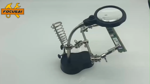 แท่นจับยึดชิ้นงาน 2 แขนพร้อมแว่นขยาย และที่วางหัวแร้งบัดกรี