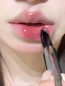 Low Saturation Natural Look Lipstick Moisturizing Glossy Solid Lip Balm Transparent Water Light Sensation Lip Color Makeup Tool
