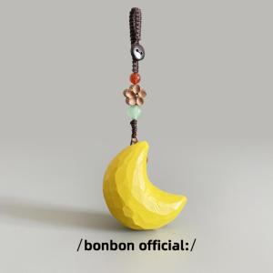 Handcrafted Wood Carving Moon Keychain Auto Bag Pendants Creative Gift for Friends Soft Cute Healing Style Cultural Creative