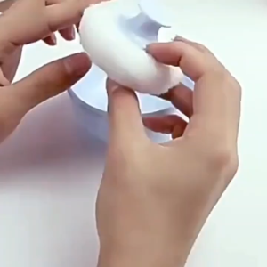 T888 ชุดพัฟแป้งเด็กแบบพกพา   กล่องใส่แป้งพร้อมพัฟ กระปุกแป้งเด็ก พัฟขนนุ่ม มี3สี สีสันสดใส พร้อมส่ง