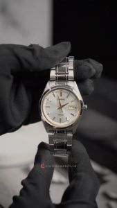 Jam Tangan Pria Casio MTP-B180D-7A Silver Gold Dial Silver Stainless Steel Band