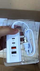 Ổ cắm sạc điện thoại ip tích hợp Sẵn 2 cổng sạc PD + 2 cổng usb sạc nhanh