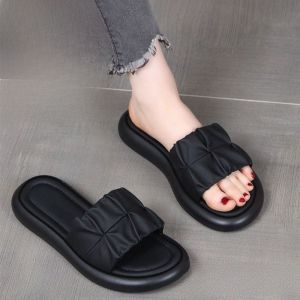 Summer Outdoor Womens Slippers Anti-Slip Beach Sandals Soft Bottom Flat Heel Floral Embellished Casual Wear Comfortable Flats