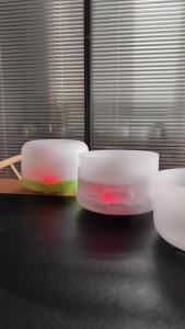 500ml Ultrasonic Air Humidifier Bedroom Aroma Diffuser with Remote Control Auto-off and 7 Colors Light Bedside Table Light