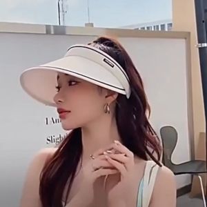 หมวกกันแดด หมวกครึ่งใบ หมวกวิ่ง ใส่ออกกำลังกาย ป้องกันแสงแดด หมวกแก๊ปครึ่งใบ หมวกแฟชั่นเกาหลี - ราคา 400 บาท