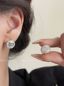 Fashionable round Letter Micro-Paved Zircon Earrings Womens Simple Elegant Stud Earrings Versatile Unique Ear Jewelry