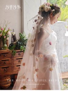 Colorful Floral Bridal Hair Accessories by Yarn inside yarn outside Soft Yarn Material for Engagement Photoshoots Wedding Dresses