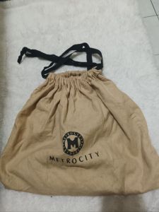 Preloved Metrocity bucket handbag