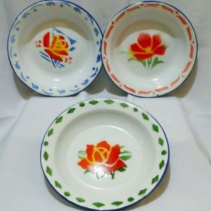 Piring Enamel Jadul Motif Bunga / Piring Seng Enamel Blirik Ukuran 22CM