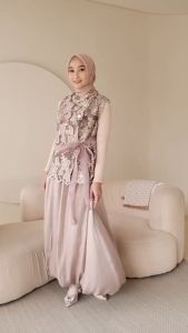 One Set Brukat Raya Rebertus Salsa