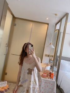 CANDY HOMEWEAR ชุดนอนสายเดี่ยว ชุดนอนมินิมอล ชุอนอนใส่อยู่บ้าน สบายๆ เช็ต2ชื้น ผ้านุ่มนิ่มราคาถุก W019