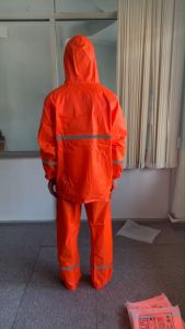 ชุดกันฝน เสื้อกันฝน สีส้ม มีแทบสะท้อนแสง ชุดคลุมกันฝน ชุดกันฝน เสื้อกันฝน สีกรมท่า มีแถบสะท้อนแสง รุ่น หมวกติดเสื้อ มีแบบให้เลือก