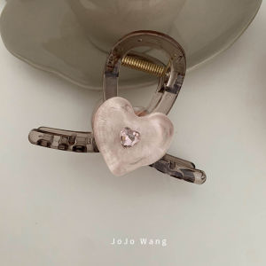 Elegant Heart Shaped Hair Claw Clip Womens French Style Hair Accessories Original Design Fashionable Hair Grips Shark Clamp