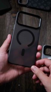 Ốp Nhám Hỗ Trợ Sạc Không Dây Từ Tính Cao Cấp Bảo Vệ Camera Cho Điện Thoại iPhone 17 Pro Max 16 15 14