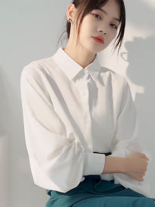 เสื้อเชิ้ตแขนยาวผู้หญิงฤดูใบไม้ร่วง/ฤดูหนาว ทรงหลวม ลำลอง เสื้อเชิ้ตผู้หญิงสไตล์เกาหลี แขนยาว ปกโปโล สีพื้น