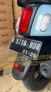 FRAMELESS PLATE MOTOR 1 SET DEPAN BELAKANG TATAKAN FRAMELES DUDUKAN PLAT NOMOR PLAT NOMOR MOTOR VARIASI DEPAN BELAKANG NOMOR MOTOR cbr fino fazzio beat nmax aerox adv lexi fino mio vixion ORIGINAL BRAND MOSCOW