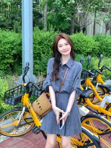 Summer Outfit Womens High-End Salt System Short Sleeve Shirt Top with Pleated Mini Skirt Fashionable Two-Piece Set