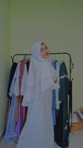 Mikaila Syari Putih & Gamis Set Hijab Terbaru 2025