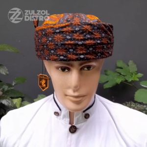 Peci Sorban Batik Model Iket Sunda Candra Sumirat Praktis Siap Pakai - Udeng Blangkon Sunda